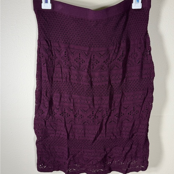 White House Black Market Plum Crochet Pencil Skirt - Picture 4 of 6